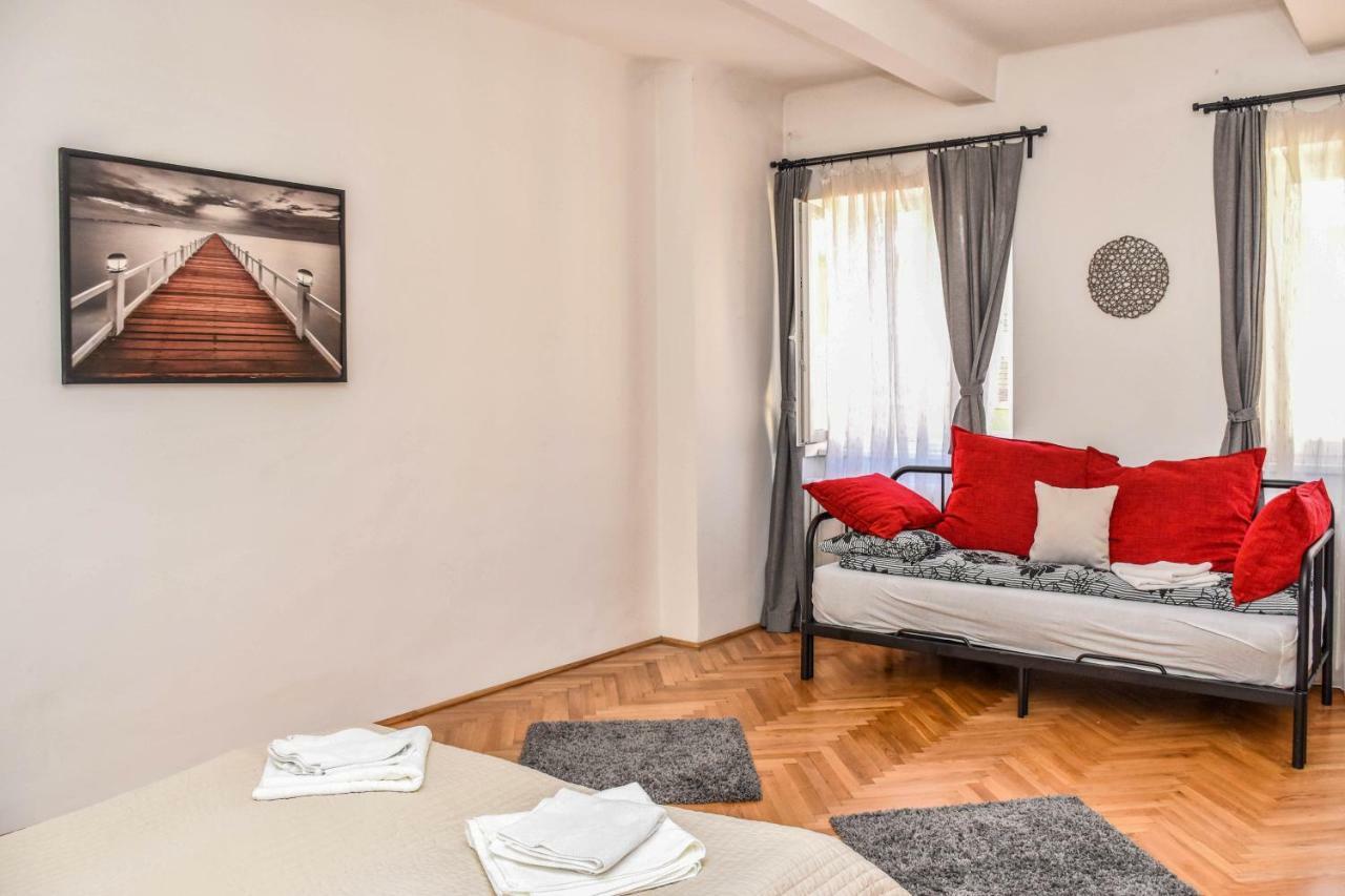 Diamond Astoria Apartment